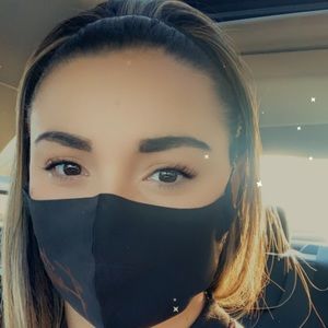 Meet your Posher, Alejandra